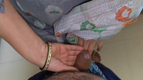 Delivery boy se chudai karwai and pregnent kiya