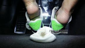 Driving with loose Nike Air Max - Part3of3 - Barefoot