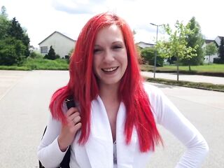 Selfie in swap – deal in the parking lot