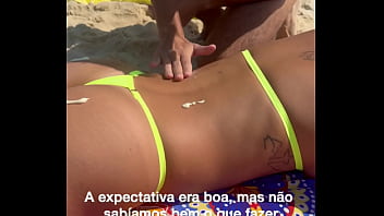 Rodeada de homens em dogging no estacionamento do Russo