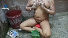 Bhabhi in Bathroom