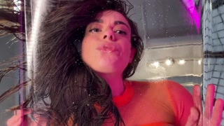 big ass slurps up piss