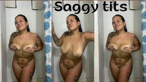 Playing with my saggy tits