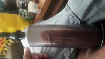 Schwarzer Dom mit Pump