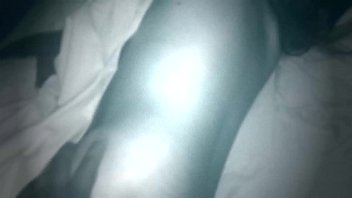 El me visit&oacute_ en la noche