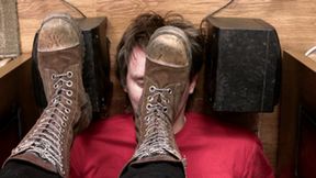 Floor-face crushed under punk 18 yo girl in dirty high boots (part 1 of 5), flo082x 1080p