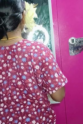 Stepmommy Lavanya Romance with Tamil Voice