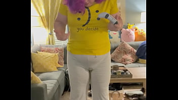 foxie wets her pajamas playing video games