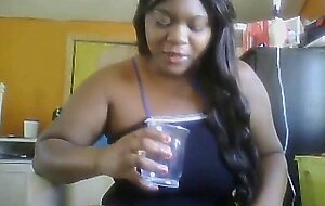 Ebony BBW With Big Natural Tits Pees on Webcam
