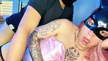 vizinho hétero casado fode garota trans safada e enche o rabo de porra