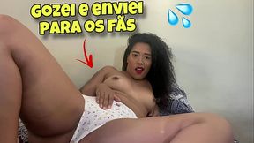 Gozei gostoso na calcinha e enviei para os meus f&atilde_s - COMPLETO