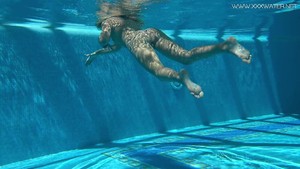 Wet Mary Kalisy underwater erotics