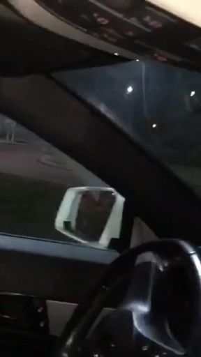 I love to piss outdoor