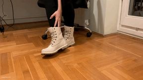 CHLOE IN OFFICE IN NEW BOOTS - MOV Mobile Version