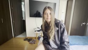 I Masturbate Feeling the Leather of My Boss&#039;s Boots