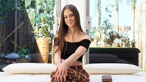 Bubble-booty Sexy Josiie Sucks Sloppy And Gets Fucked Rough During the Casting