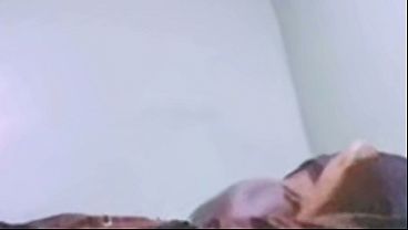 Longue queue petite chatte