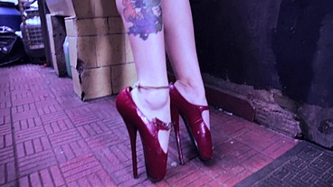 Public masturbation in ballet heels