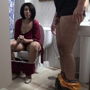 perverted stepmom caught me watching her peeing and she invited me to pee together