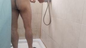 Hard and Nice Dick Gets Horny While Showering