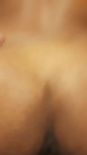 Indian Unsatisfied Rich House Wife Take Lover Dick Inside Her Pussy at Hotel
