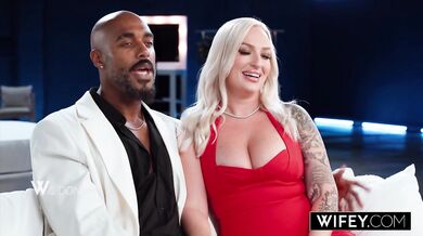 WIFEY Gorgeous Blonde Hotwife Elana Bunnz Takes A Thick BBC In Front Of Hubby