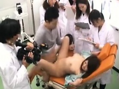 Bodacious Oriental lady takes a deep pounding in the doctor