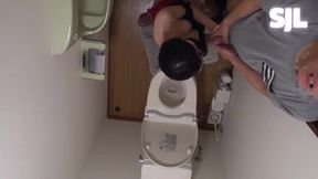 I Ended up Sneaking Into a Girls-only House Party. - B