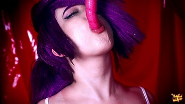 Futurama. Leela impregnated by alien with -