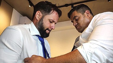 YURI GAÚCHO - DOTADÃO FAZENDO UMA BIG SURPRESA PRO MARIDO PUTÃO - SEXO GAY COM DOTADÃO FODENDO O NAMORADO