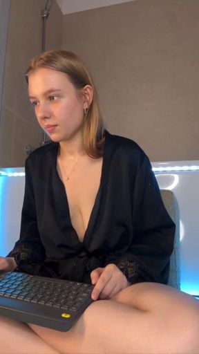Amateur blonde fucking so hot in the bathroom   Clip 1