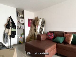 REAL SEX - I ask the DELIVERY DUDE to screw me and cum in my face