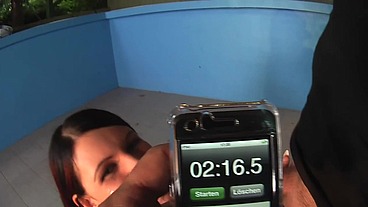 HOT BABE IN A BLOWJOB COMPETITION - WHO COMES THE FASTEST