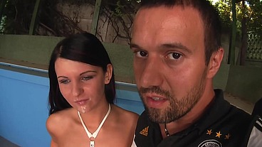 HOT BABE IN A BLOWJOB COMPETITION - WHO COMES THE FASTEST