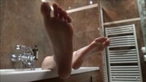 Christine show her soles