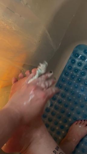 shower feet