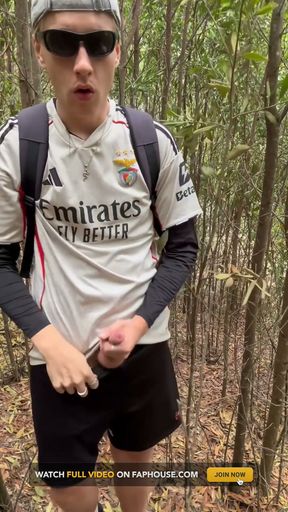 Bro Hides on the Trail to Jerk off