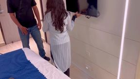 Seeing the Electricians Big, Thick, Black Cock, Bhabhi Could Not Control Herself, Extremely Clear Hindi Audio