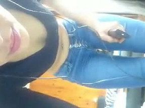 Bonne blonde trop bonne en String live 2