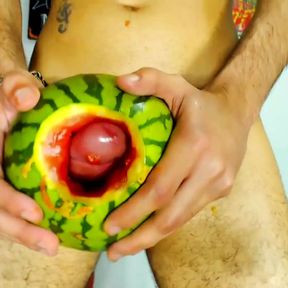 Fucking a watermelon until I cum inside it - Camilo Brown