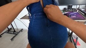 esta puta chica me ayuda liberar mi estres follandome