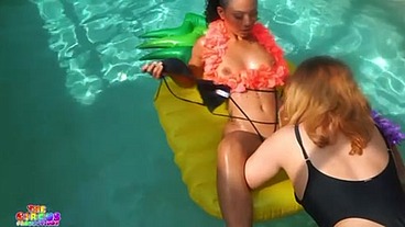 Me and MandiMayxxx seduced party boy Gibby The Clown for some WAP