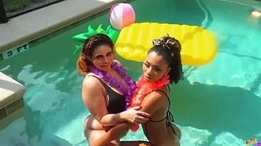 Me and MandiMayxxx seduced party boy Gibby The Clown for some WAP