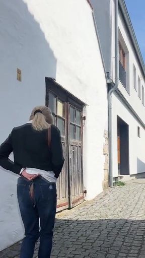 Hot Insights Because of Zipper Jeans! Tranny Girl Cums on Public Park Bench!