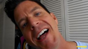 Hunk Jeff Drizzle Got His Cock Throbbing During Foot Play