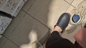 In the shoe shop we try on all the slippers