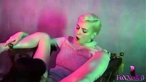 The Sex Chair! Lesbians Jenna Foxx & Sky Blue Tongue-Fuck On It!