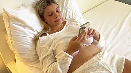 Sneaky Stepdad Pounds His Horny Stepdaughter Silently