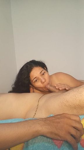 Novia Sumisa Mamando Garganta Profunda