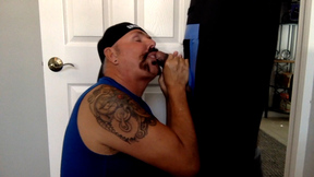 Amateure Gloryhole Meat Sucking